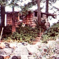 The small island cabin is quite comfortable.